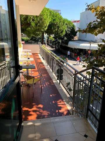 Hotel Augustus กัตเตโออามาเร ภายนอก รูปภาพ